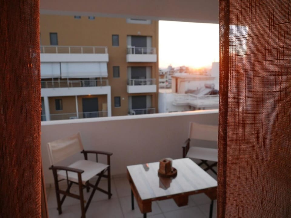 Gio's Central Cosy Apartment with private balcony Apartment in Chania