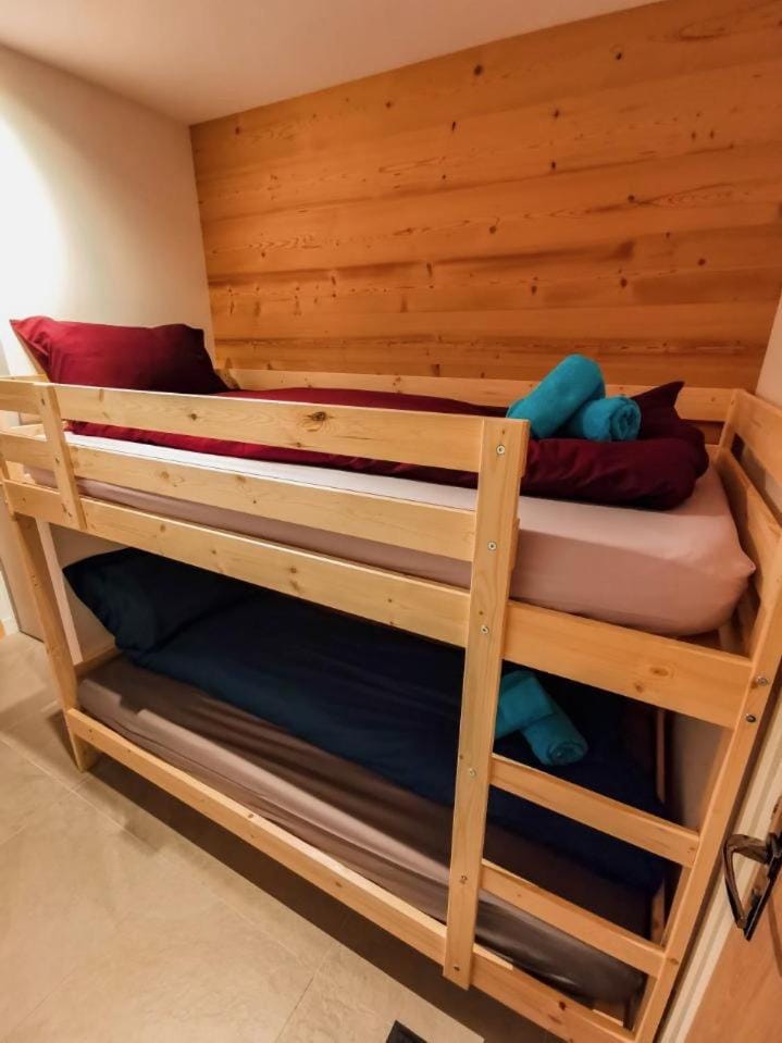 bunk bed