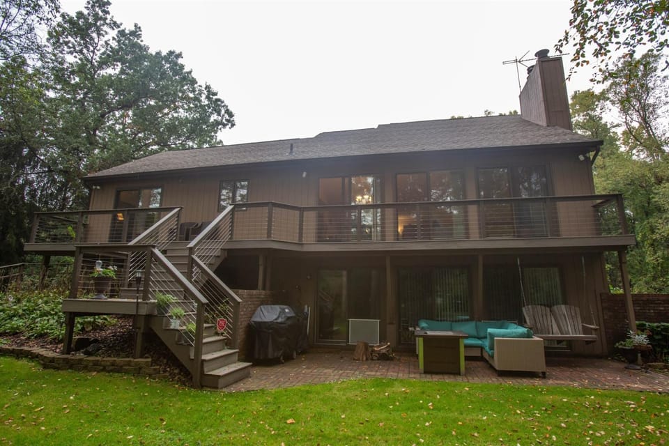 Charming 4-Bedroom Retreat Near Notre Dame House in South Bend