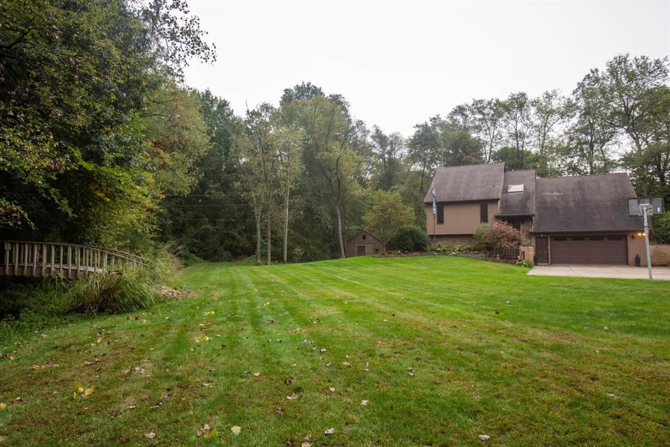 Charming 4-Bedroom Retreat Near Notre Dame House in South Bend