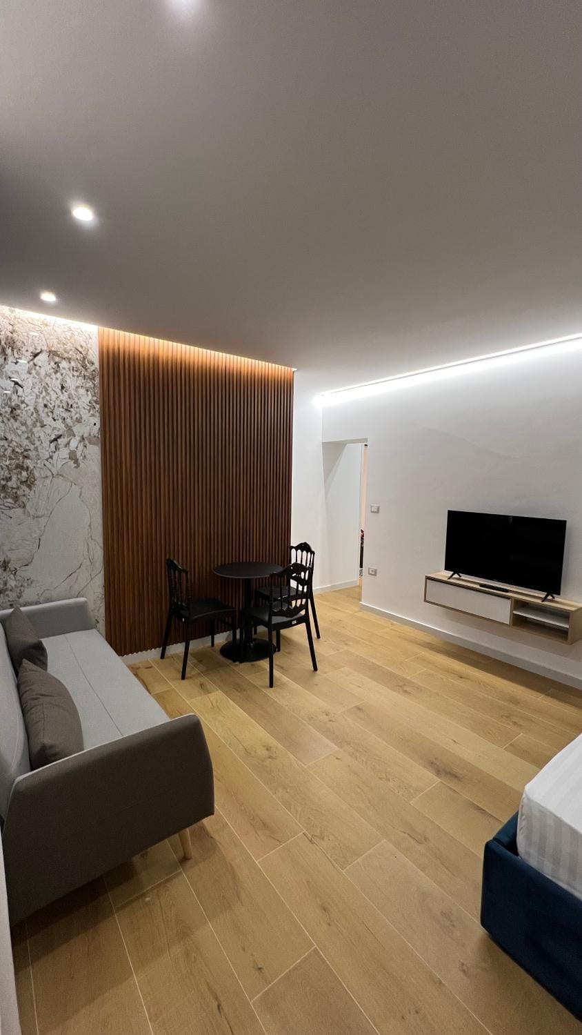 Bed, TV and multimedia
