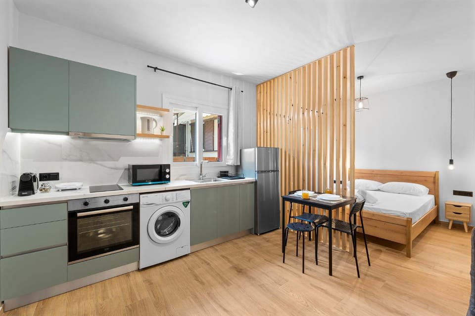 Bed, Coffee/tea facilities, Kitchen or kitchenette, Dining area, oven, stove, washing machine