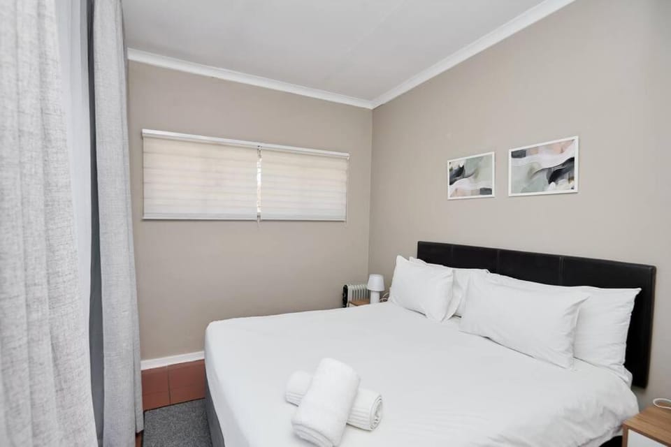 Cozy Apartment close to Menlyn Apartment in Pretoria