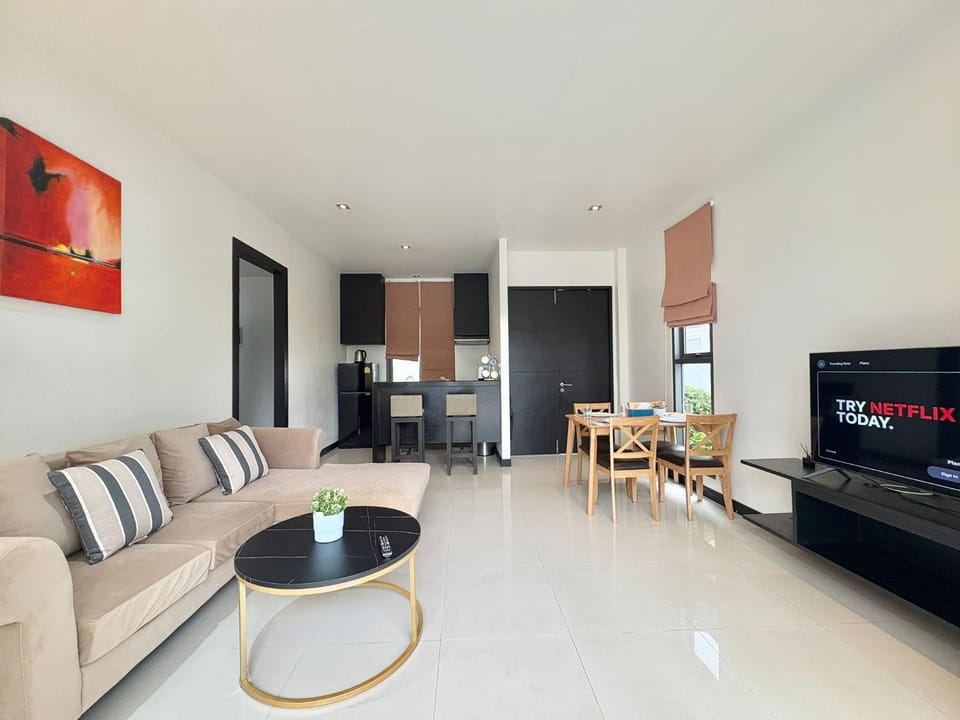Living room, Dining area, kitchen