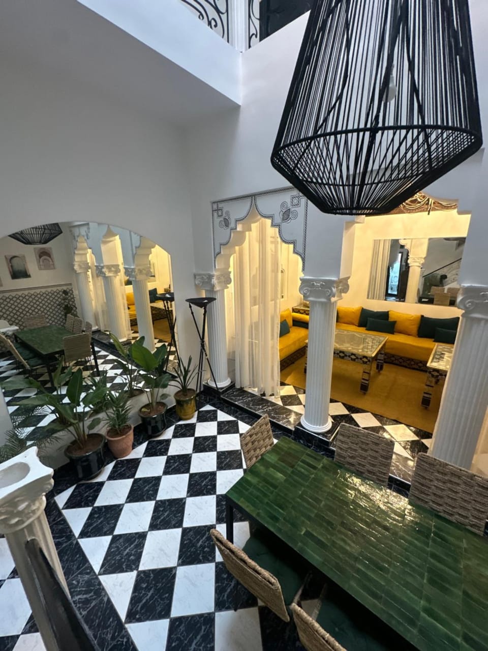 Riad Nolya Luxury Marrakech - Totalement Rénové - Capacité jusqu à 10 lits spacieux House in Marrakesh