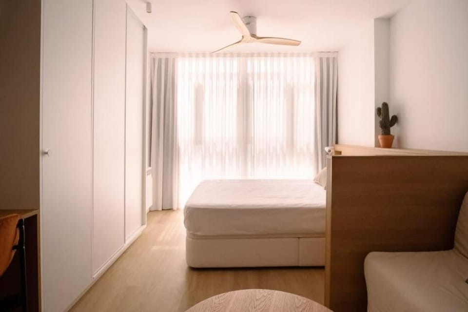 Bed, Living room, Photo of the whole room, Bedroom
