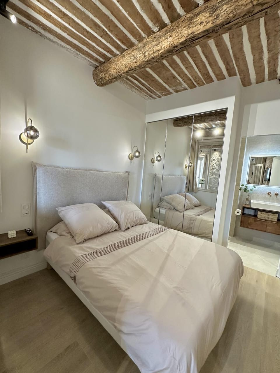 New Charming Apartment Old Town Apartment in Antibes