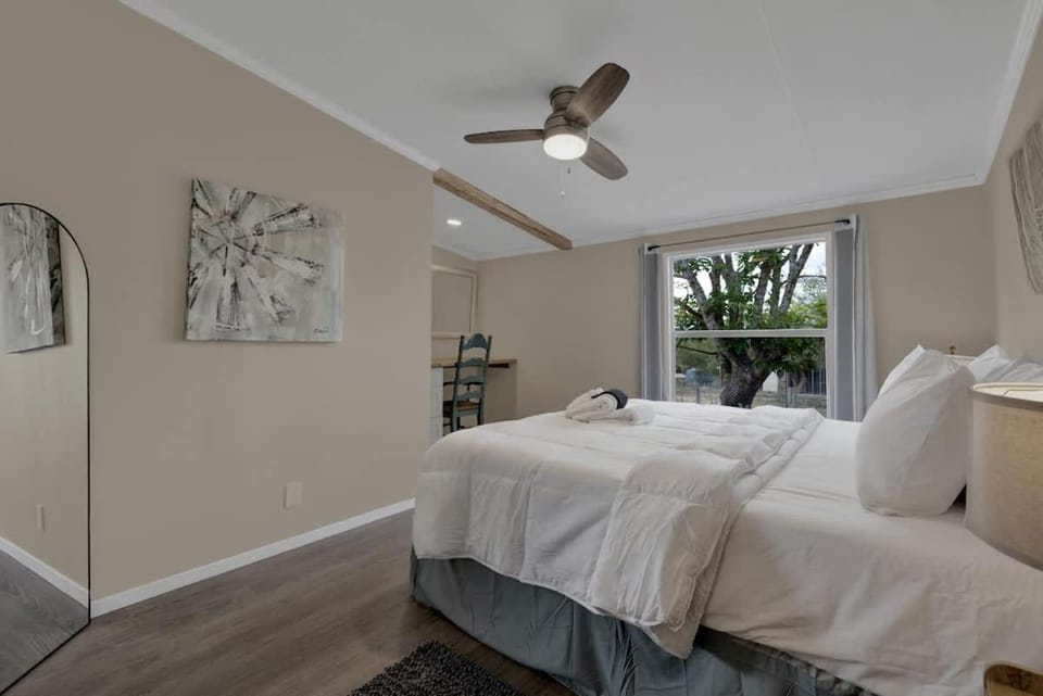 Bed, Bedroom