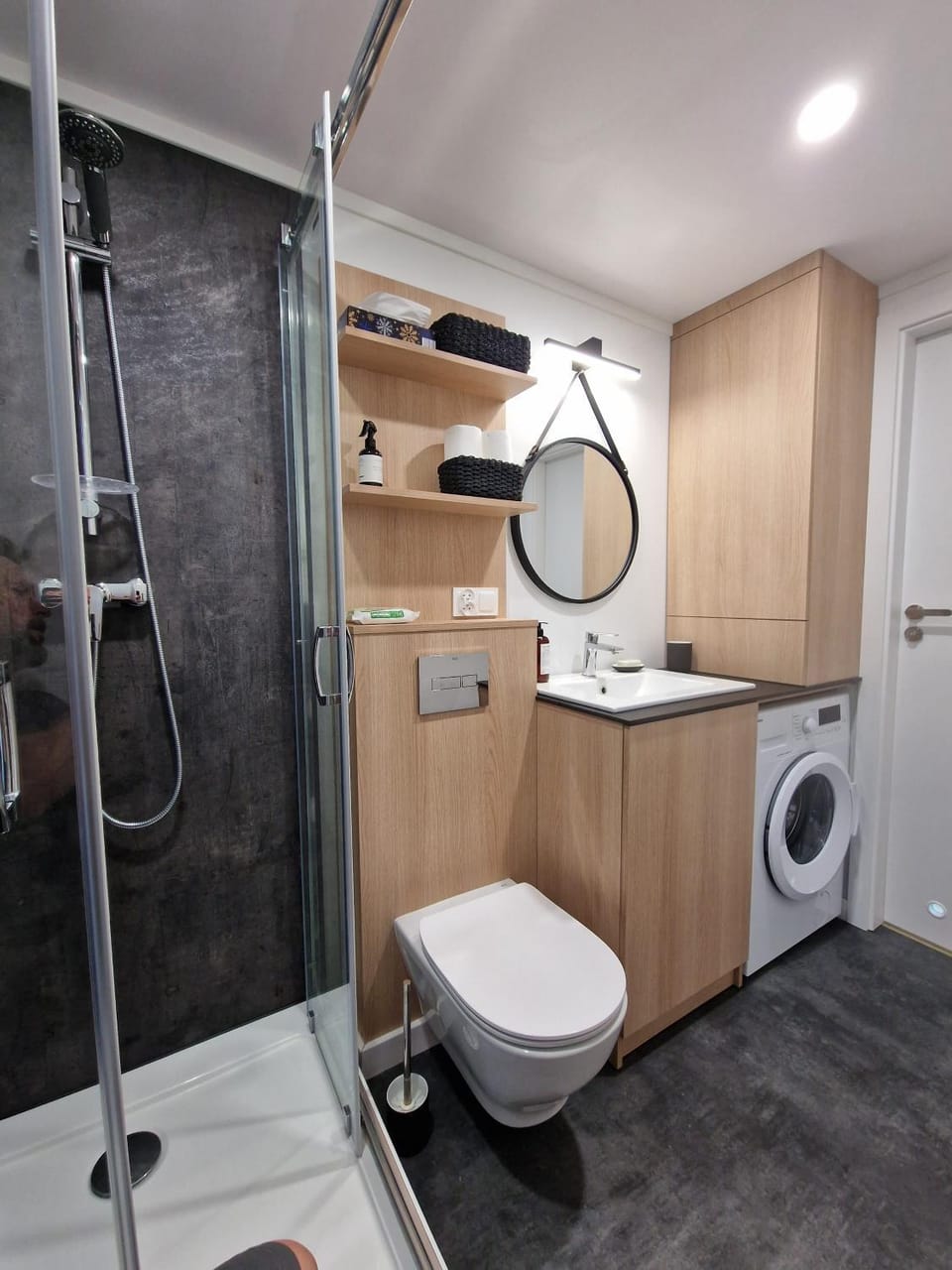 Shower, Toilet, Bathroom, hair dryier, washing machine, washing machine