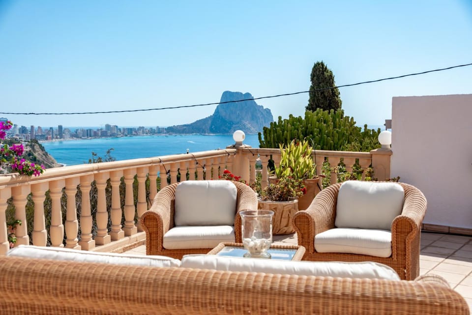 View (from property/room), Balcony/Terrace, Sea view