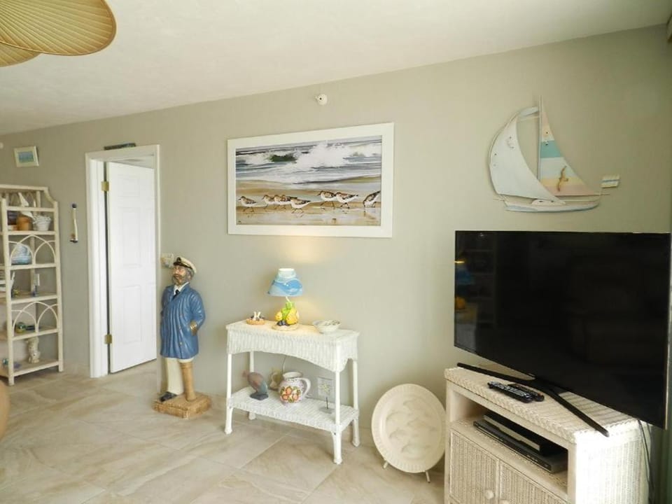 Sherwin Highly Desired 9th floor 2BR Overlooks the sea 906 -1 Apartment in South Daytona