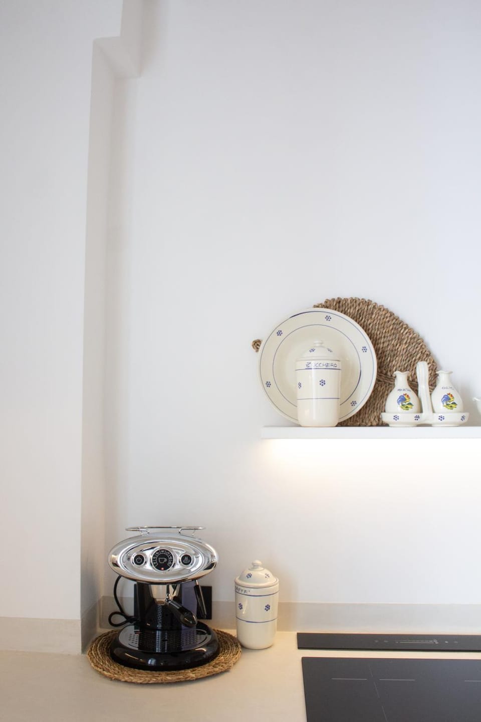 Coffee/tea facilities, Kitchen or kitchenette