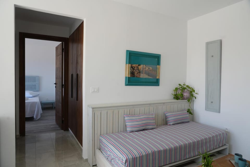 Living room, Bedroom