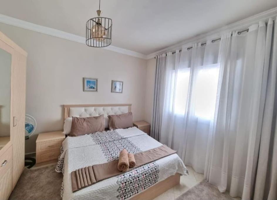 Appart Family Apt for7 3beds Aircon Beach 7min Apartment in Tangier