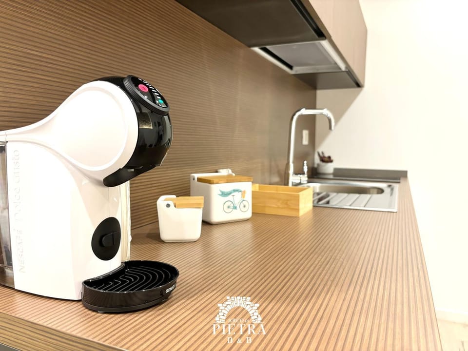 Coffee/tea facilities, Kitchen or kitchenette