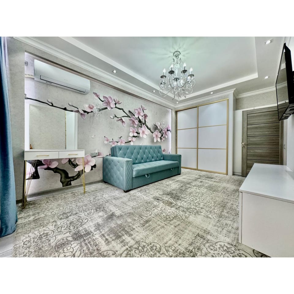 TV and multimedia, Living room, Photo of the whole room, Seating area, wardrobe
