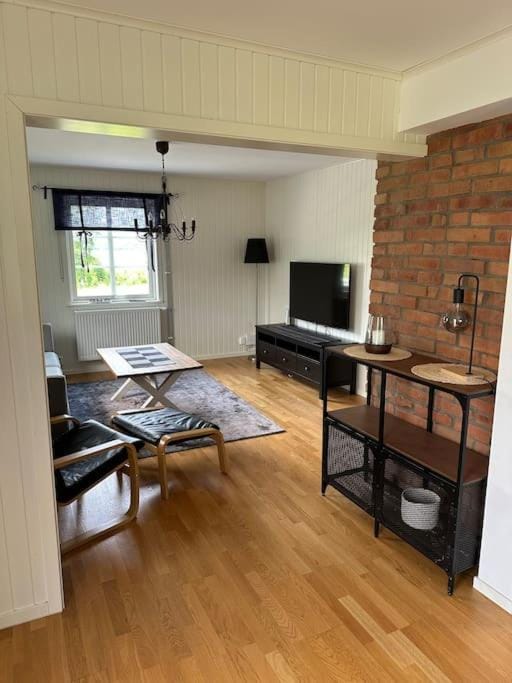 Högåsen ett bekvämt sjönära boende i Torsby Villa in Sweden