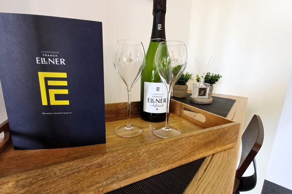 Drop of gold - Avenue de Champagne Apartment in Epernay