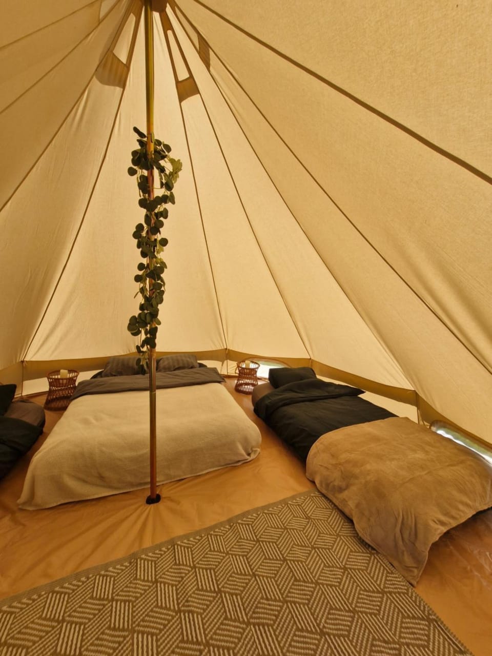 Glamping za Zamkiem w Chęcinach Luxury tent in Poland