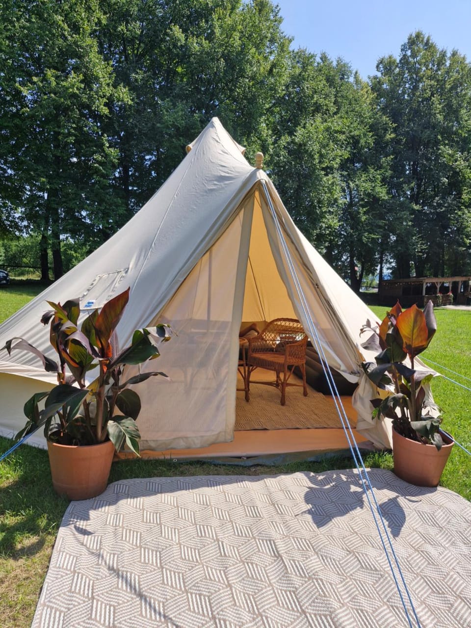 Glamping za Zamkiem w Chęcinach Luxury tent in Poland