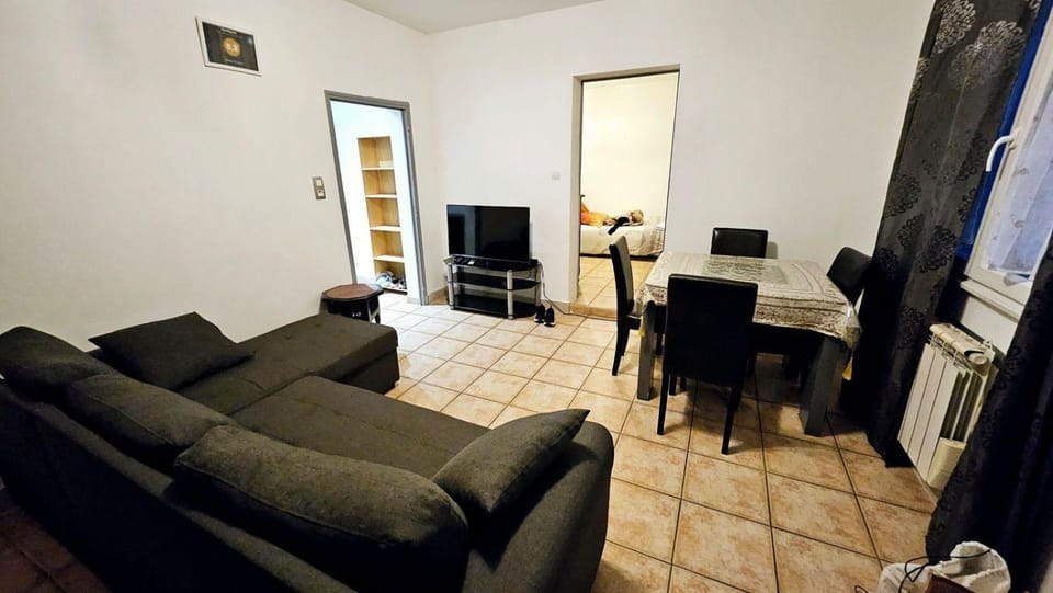 Appartement T2 Apartment in Sorgues