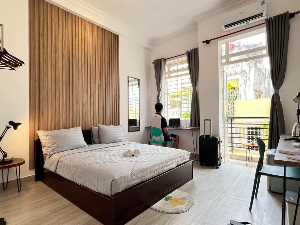 Bed, View (from property/room), Balcony/Terrace, Living room, Photo of the whole room, Seating area, Bedroom