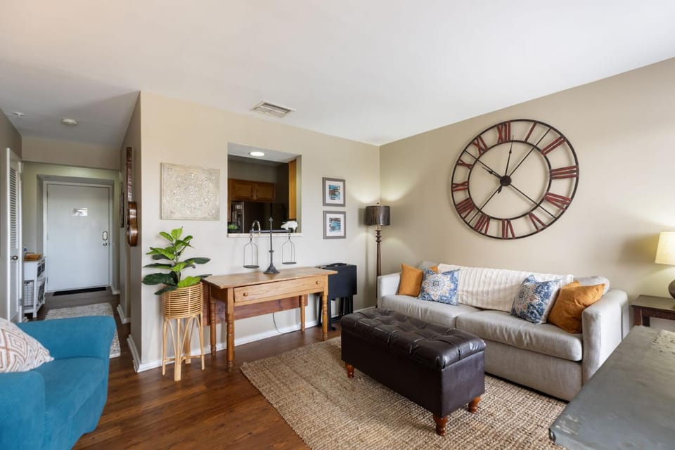 Riverfront Condo Near Downtown Apartment in East Nashville