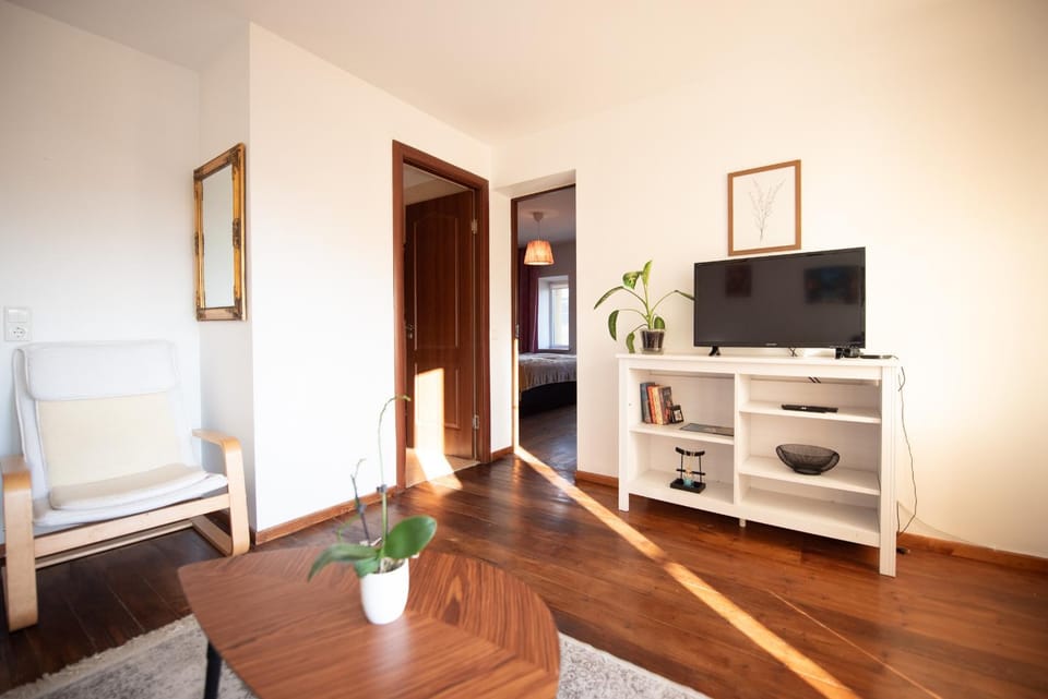 Communal lounge/ TV room, TV and multimedia, Living room, Seating area