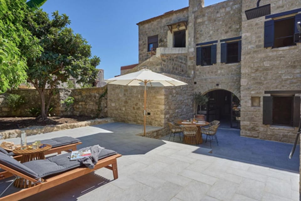 Property building, sunbed