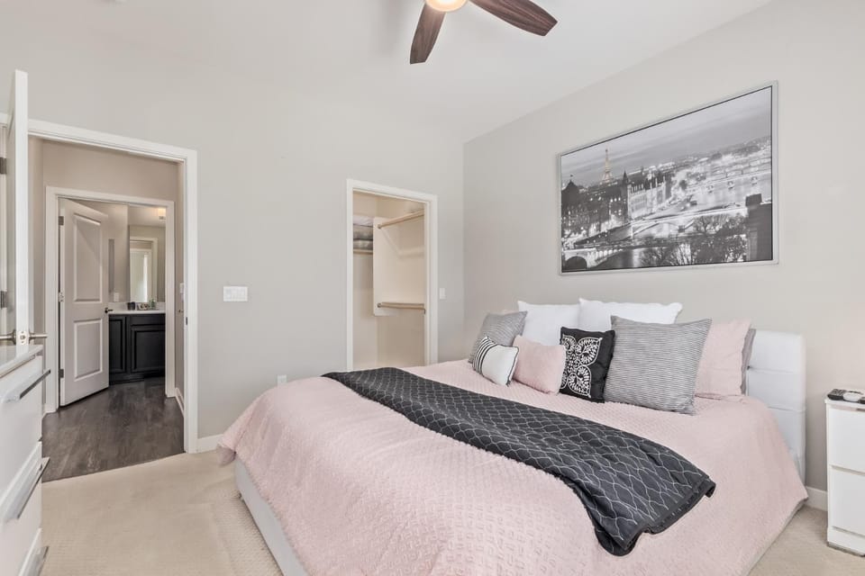 Bed, Bedroom