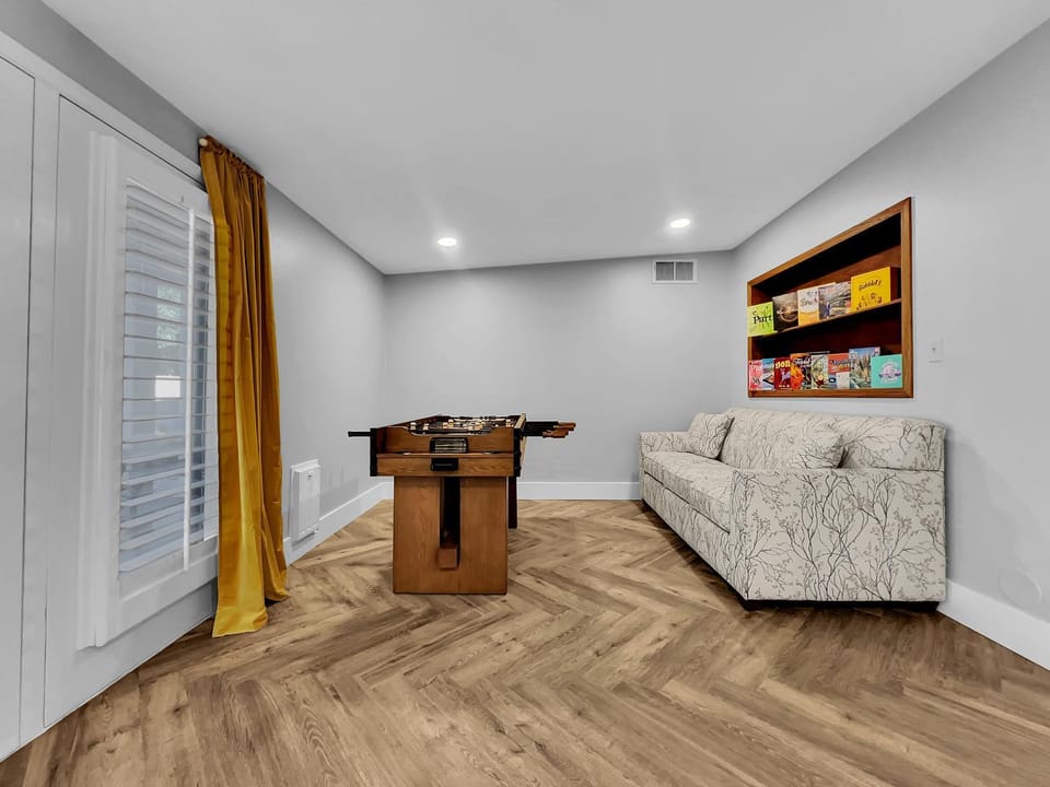 Los Lagos Mesa House in Dobson Ranch