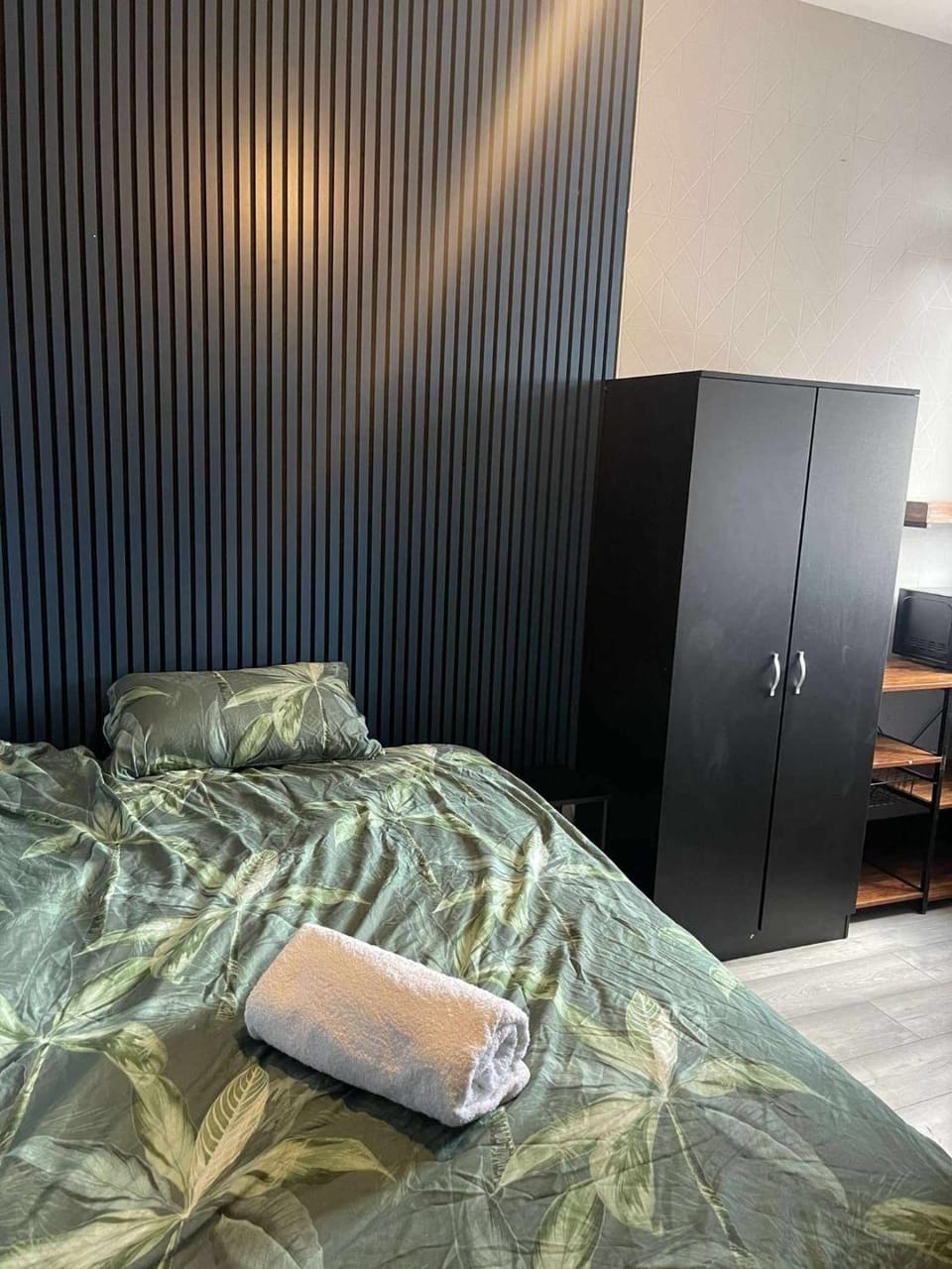 Double en suit room in Levenshulme Bed and Breakfast in Manchester