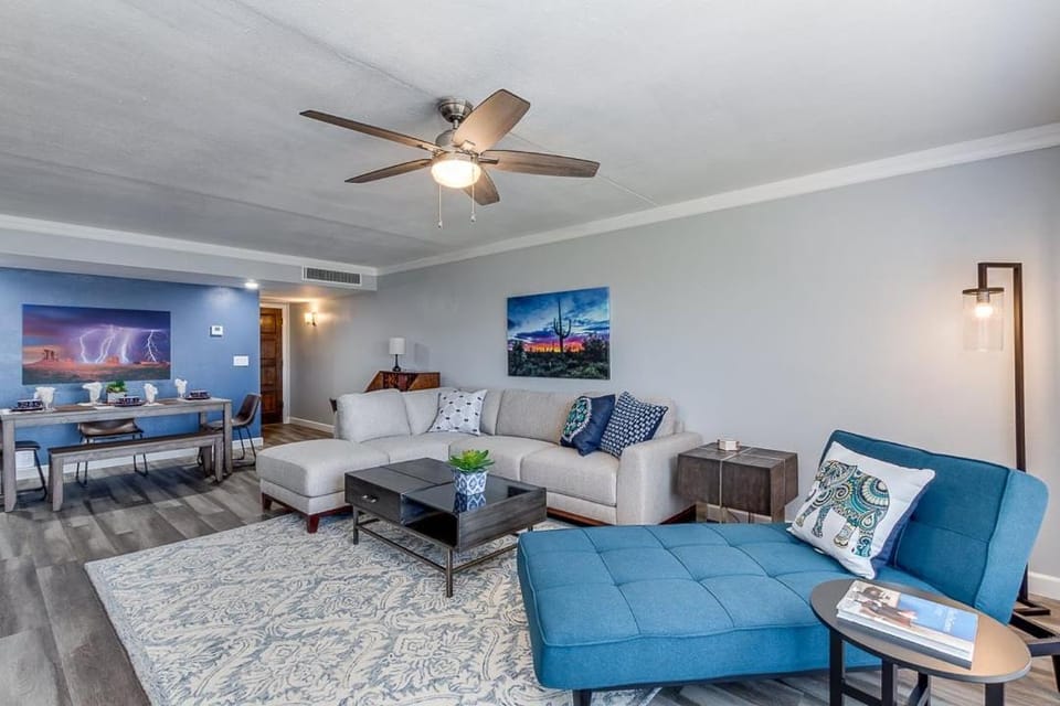 Living room, Seating area, Dining area