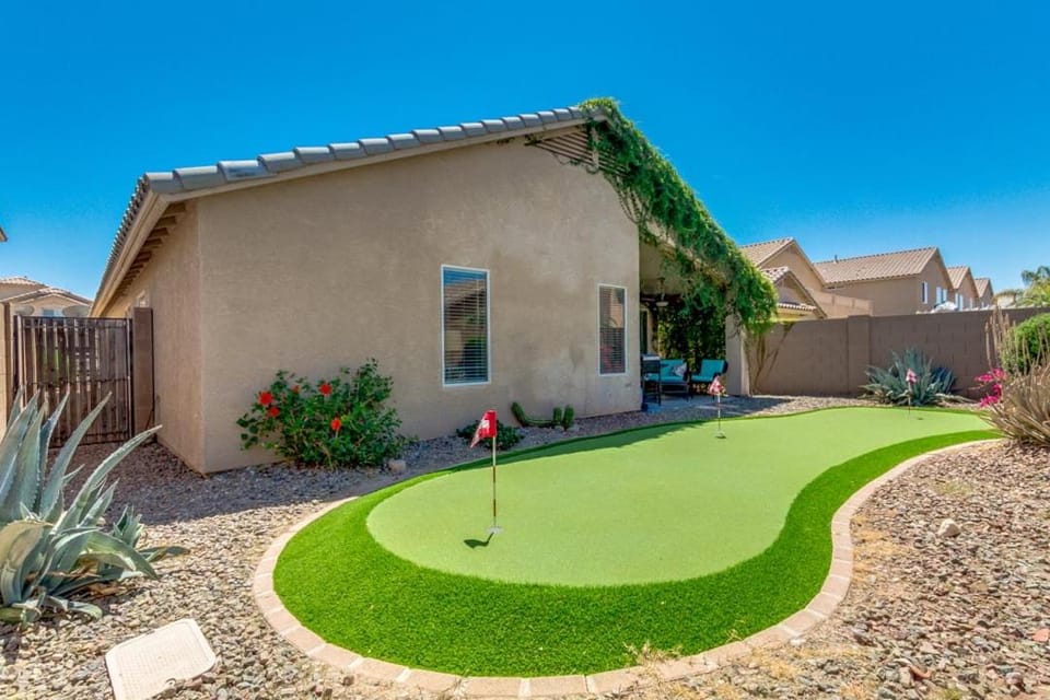 Property building, Golfcourse, Minigolf