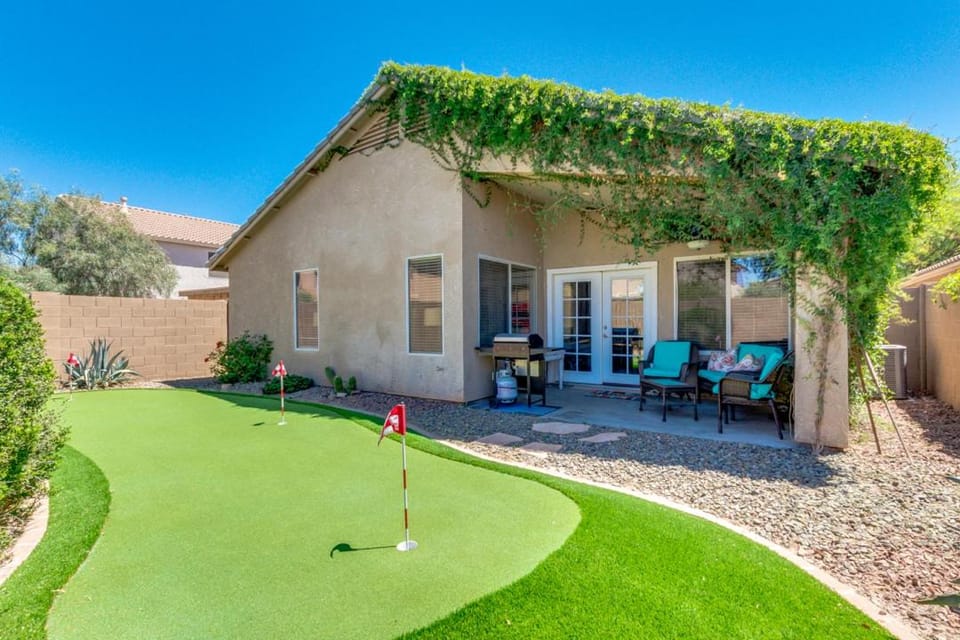 Property building, Golfcourse, Minigolf