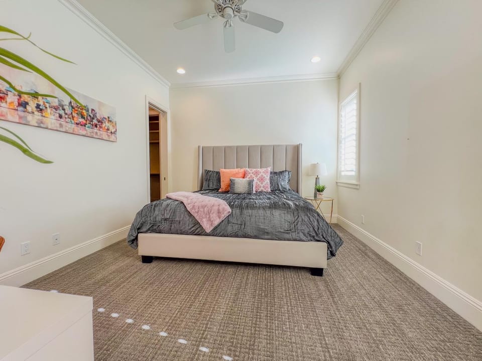 Bed, Bedroom