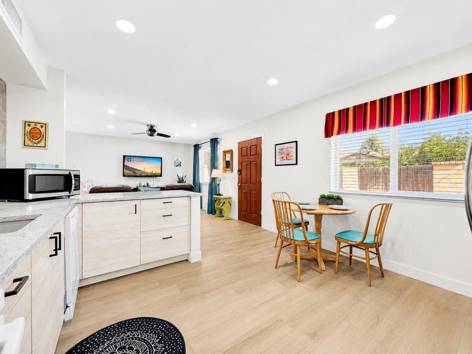 Kitchen or kitchenette, kitchen