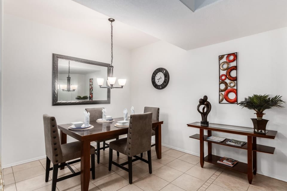 Southern #1064 Mesa House in Mesa
