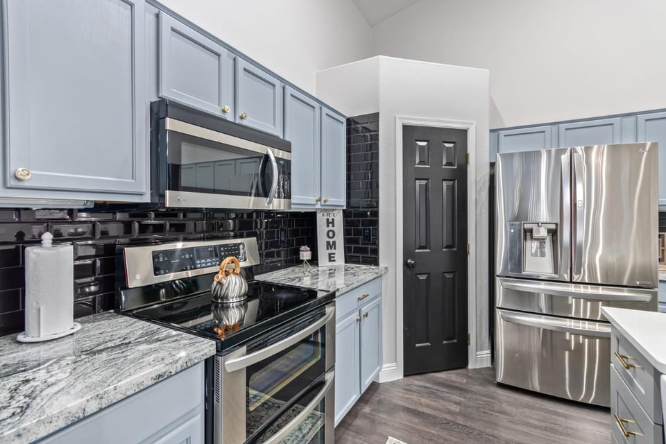 Kitchen or kitchenette, kitchen