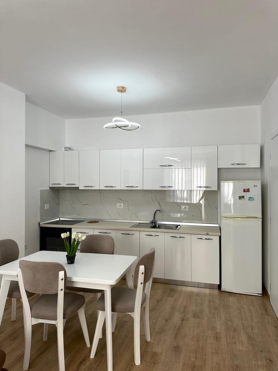 Essy Apartment Apartment in Tirana