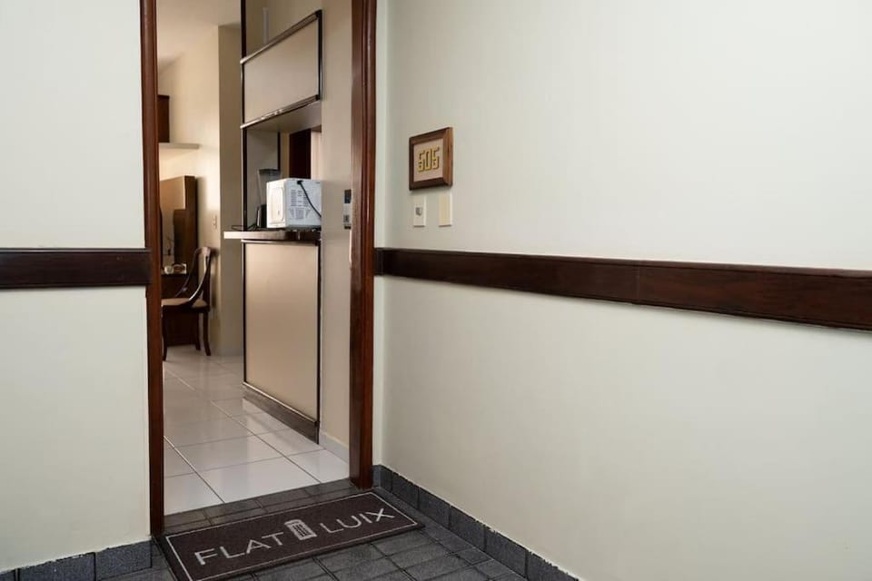 Luix Londrina Flat 505, 43 m2, QS, ar quente e frio, c garagem Apartment in Londrina
