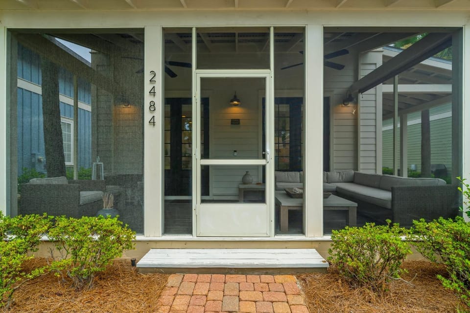 Bungalos 2484 House in South Walton County