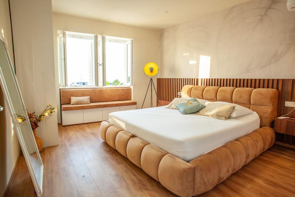 Bed, View (from property/room), Bedroom, VIP, wardrobe
