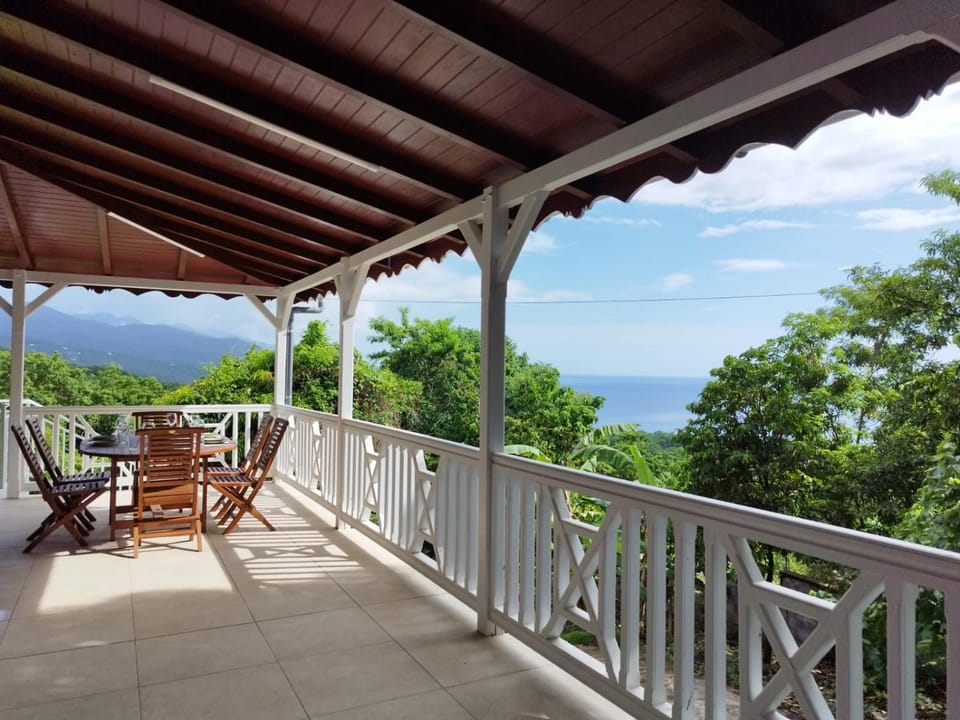 Facade/entrance, Dining area, Mountain view, Sea view