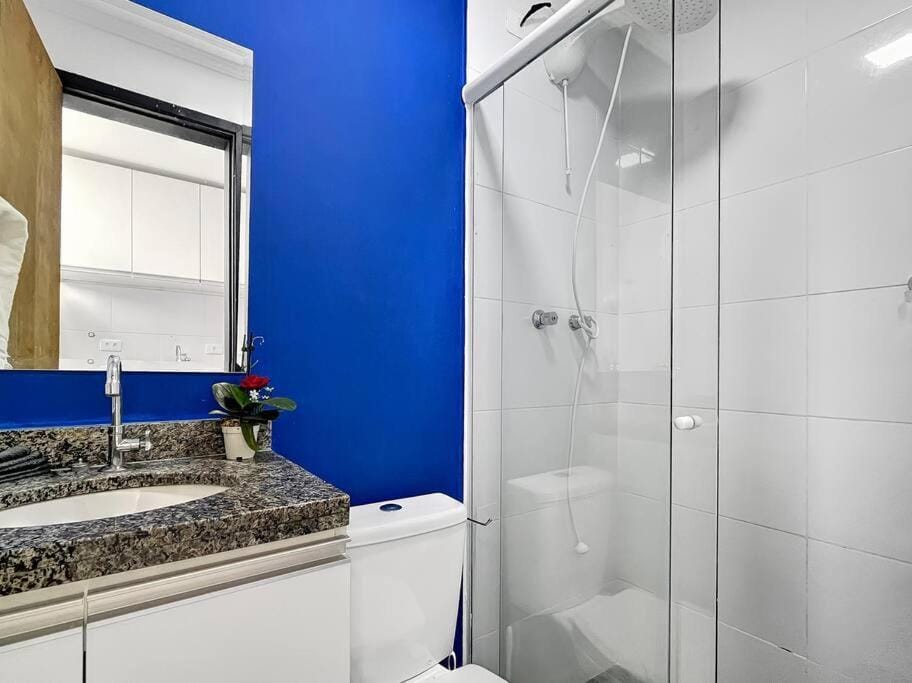 Shower, Bathroom, towels