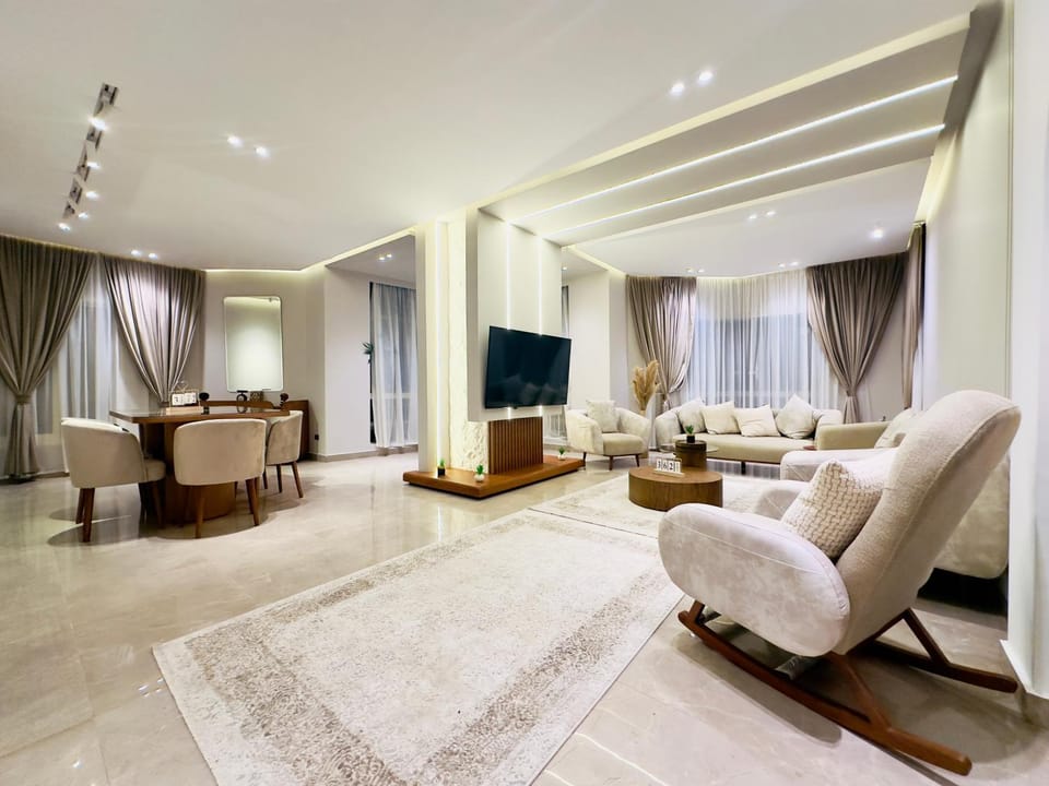 Luxury apart in Al Mohandiseen Apartment in Egypt