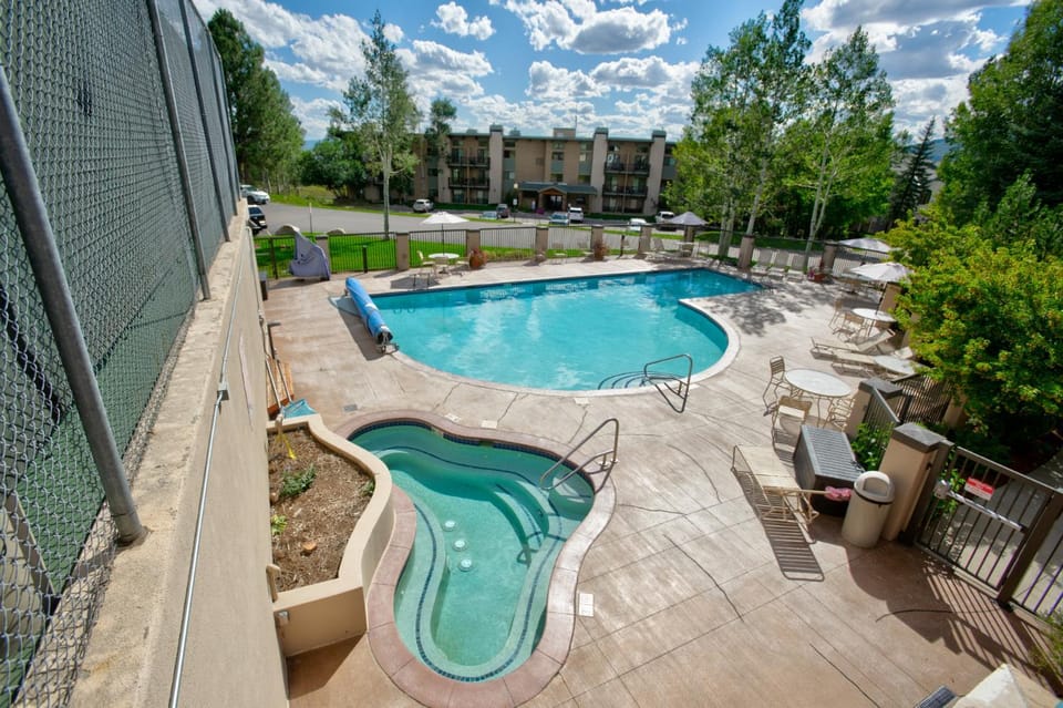 Storm Meadows Club A-219, Corner Unit, Amazing Panoramic Views, Ski In Ski Out, Club Amenities House in Steamboat Springs