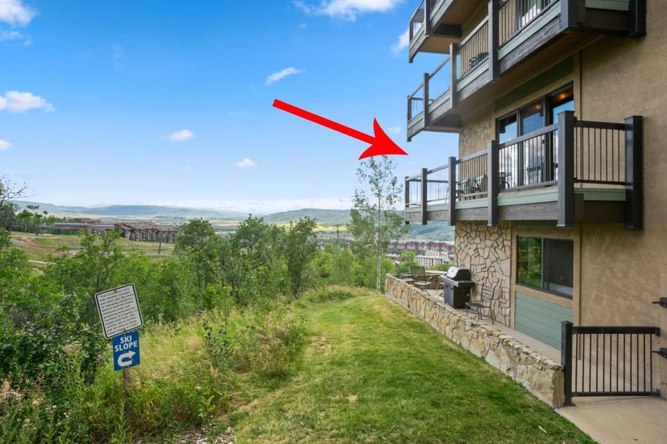 Storm Meadows Club A-219, Corner Unit, Amazing Panoramic Views, Ski In Ski Out, Club Amenities House in Steamboat Springs