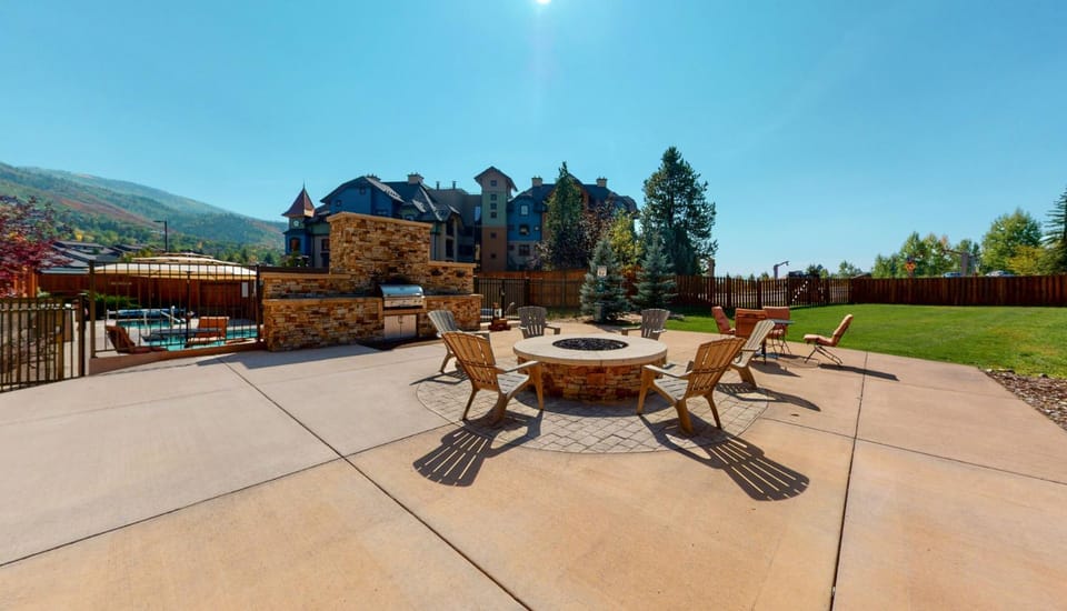 Snow Flower 204 -REDUCED RATES- Pool, Hot Tub, Balcony with Views, Steps to Gondolas, Restaurants House in Steamboat Springs