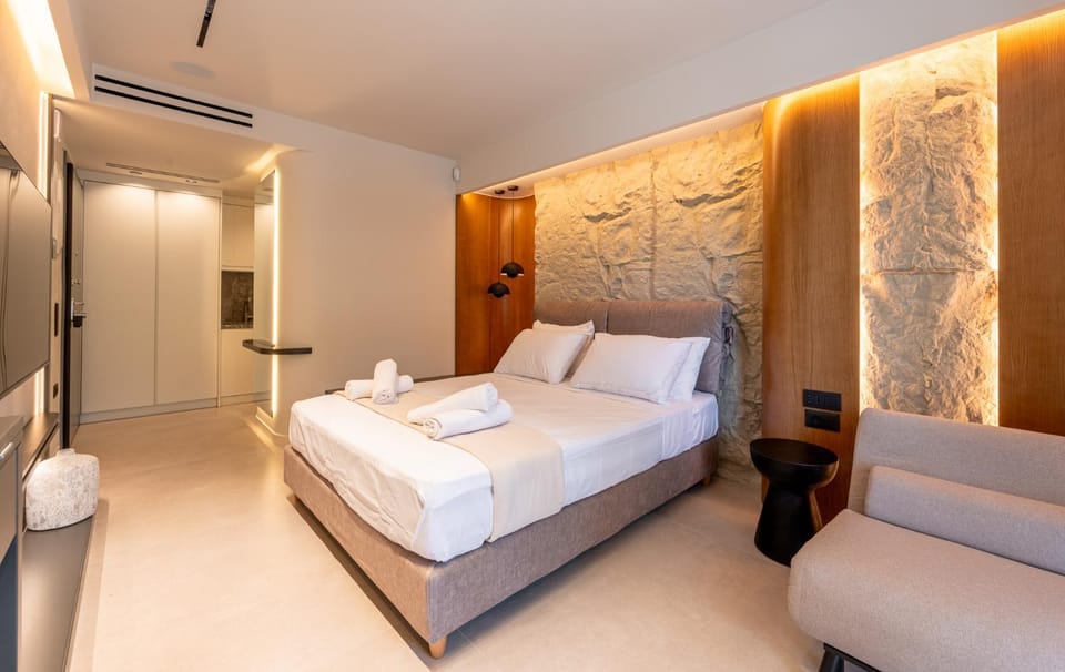 Bedroom, wardrobe